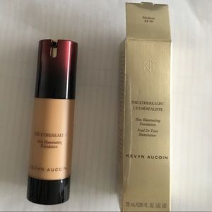 Kevyn Aucoin Etherealist Skin Illuminating Foundat